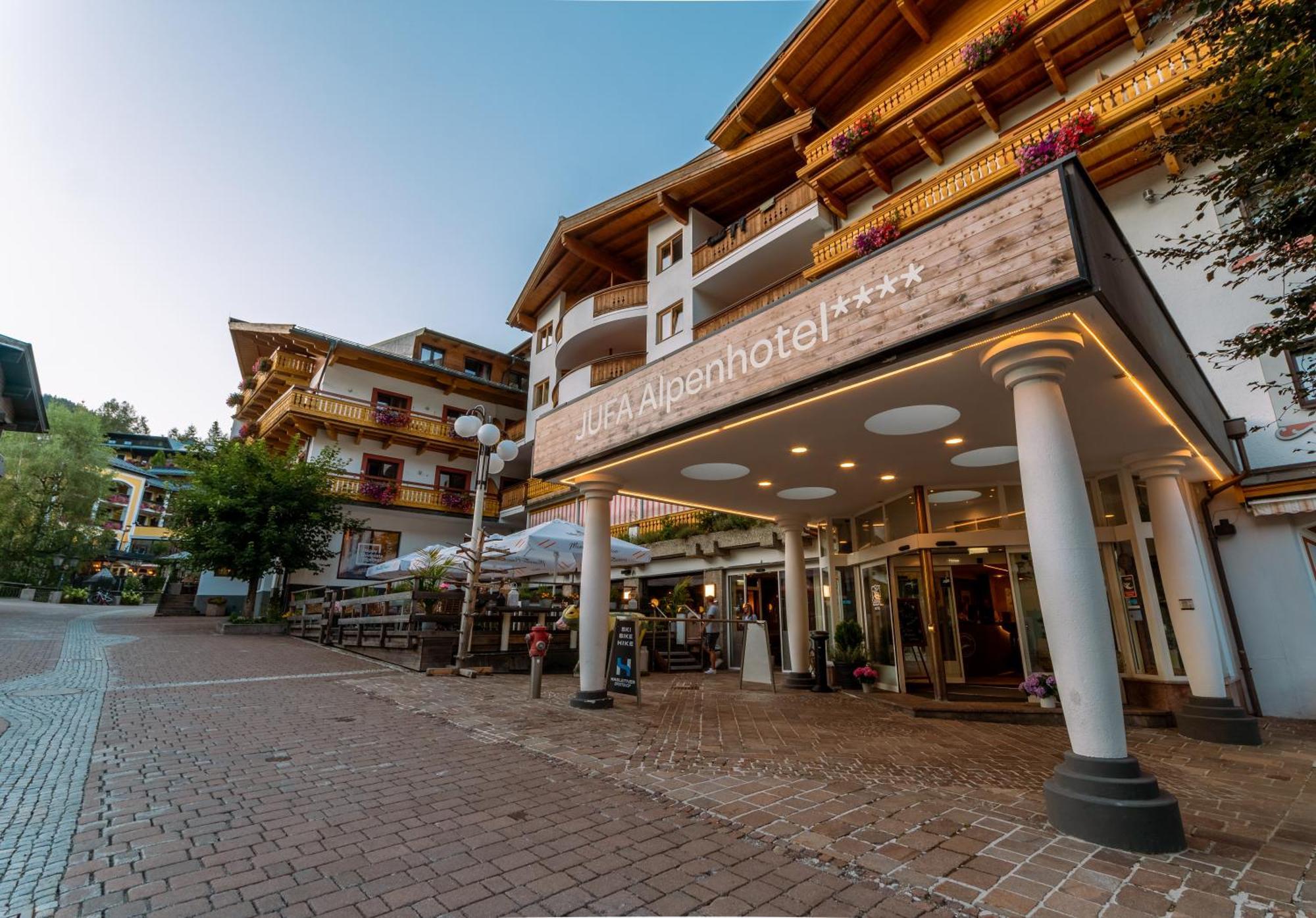 Jufa Alpenhotel Saalbach 外观 照片